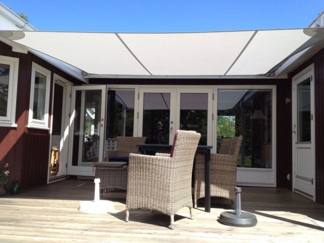 Overdækket terrasse med sejl ~ zimerfrei.com = idées de design pour ... Solsejl terrasse firkantet